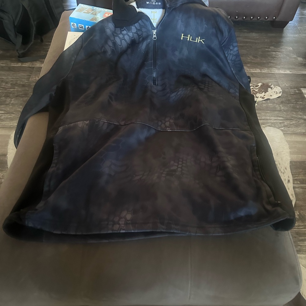 Huk Performance Black and White Hoodie